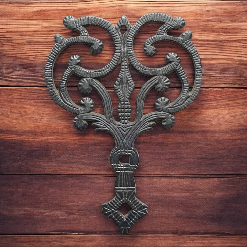 1949 Butterfly Cast Iron Trivet